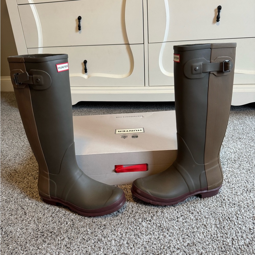 Hunter Swamp Green Light Khaki Brown Original Tall Ribbed Waterproof Boots 9